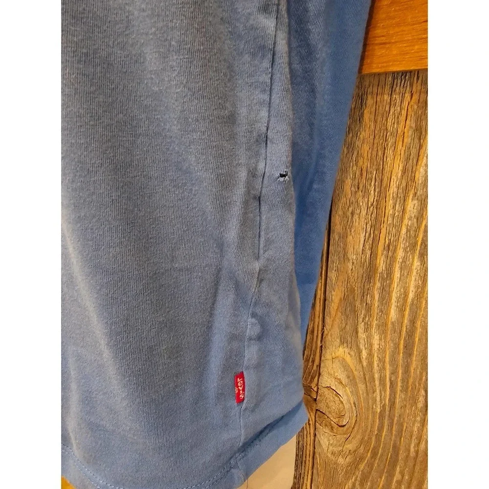 Levis size small spell out t shirt 90s vintage unisex